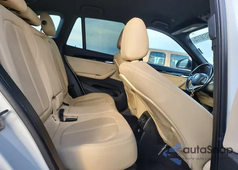 2017 BMW X1 xDrive28I z USA, uszkodzony, nr VIN WBXHT3C30H5F68769